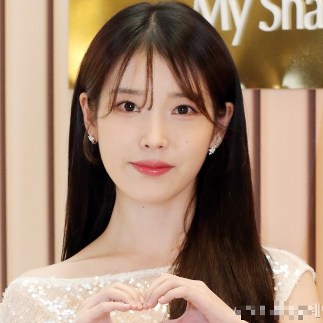 급이 다른 <b>아이유</b>의 선행!! 사회단체에 <b>5억 기부</b>