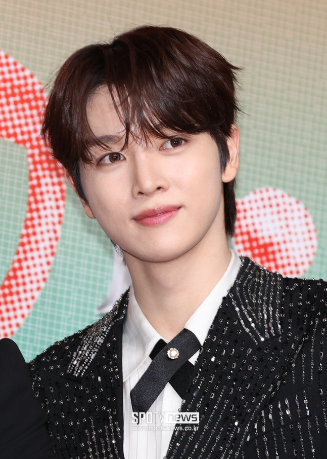 [포토S] 라이즈 성찬, '빛이 나네'