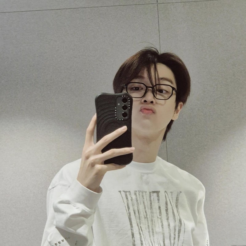 RIIZE Sungchan's Instagram (241223) Good Night ✨