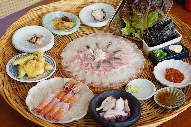  제주 성산맛집, 친구들과 함께한 해산물 식사와 명성의 기록
