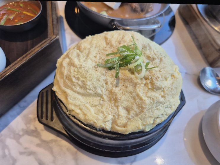  함돈 배곧직영점, 제주산 오겹살 미나리와 함께한 특별한 회식