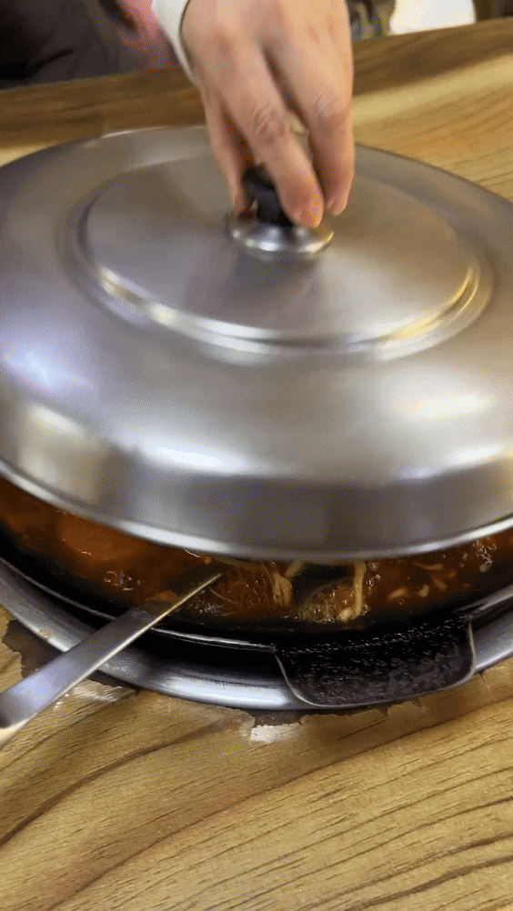  20년 전통의 망우동 우림시장 맛집 "백미의정부부대찌개" ! 라면사리가 무한리필 이라구요.