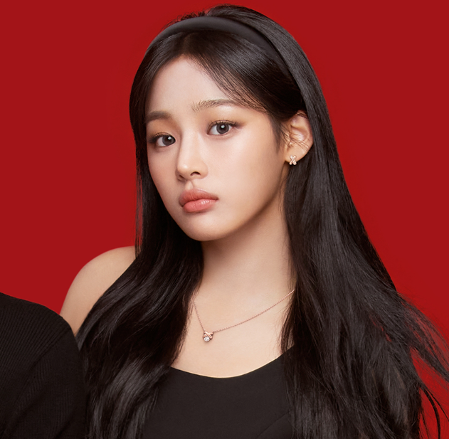  인기 주얼리 브랜드 스톤헨지의 유니크한 팬던트와 함께한 14k 랩다이아몬드 여자 데일리 목걸이 추천 w. 뉴진스 민지
