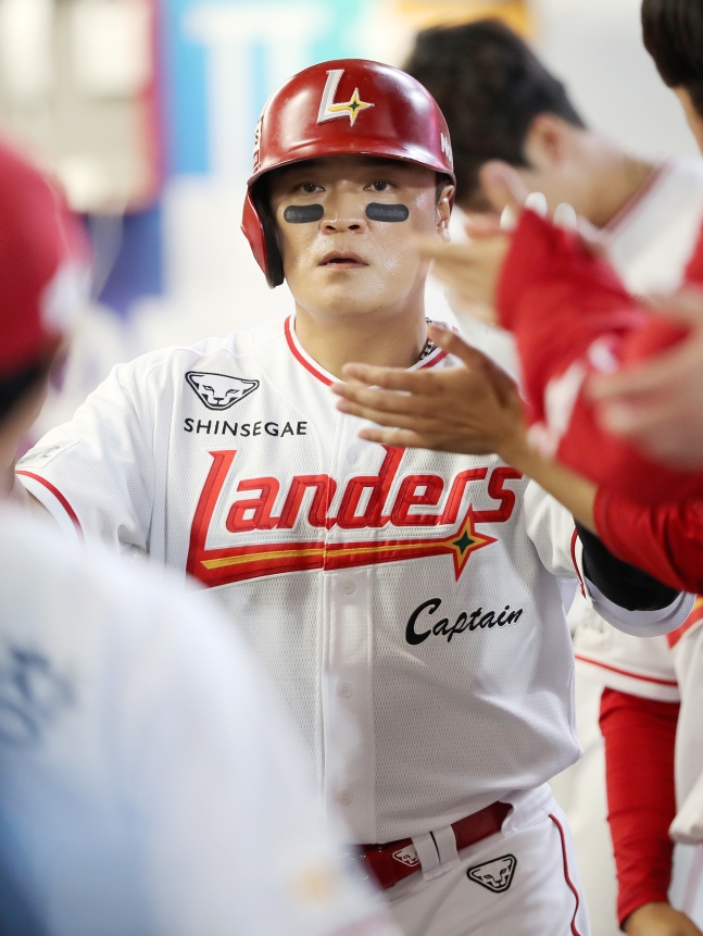'정용진과 절친' <b>추신수</b>, KBO 역대 최초 '<b>구단주</b> 보좌역' 선임...... 