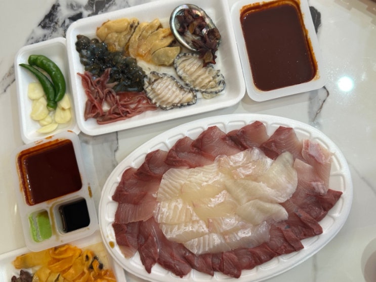  리뷰가  천개인데 과연 맛집이 맞나? '강릉한신회센터'