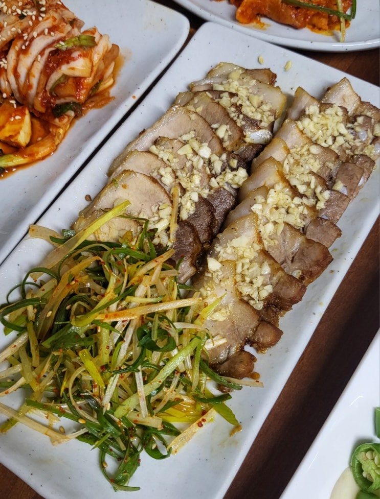  전주 백반 맛집 진북동 터미널 근처 한식 김민주의웰빙족발보쌈