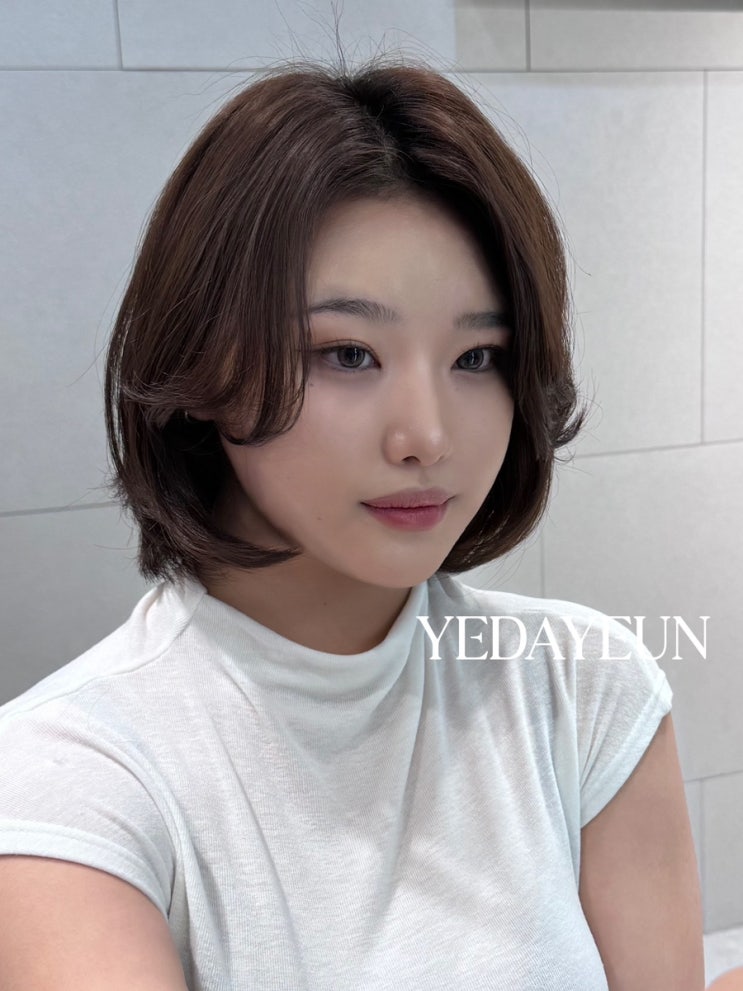  인기 절정!! 한소희의 고급스러운 무드 윈드펌