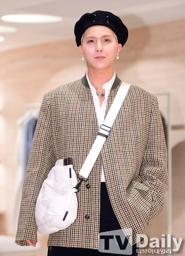 끊임없이 나오는 위너 송민호 군 복무 논란 (부제 : 사회복무요원 다녀온 보이그룹, 일반인들....