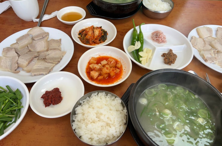  부산 해리단길 노포 최자 돼지국밥 맛집 의령식당