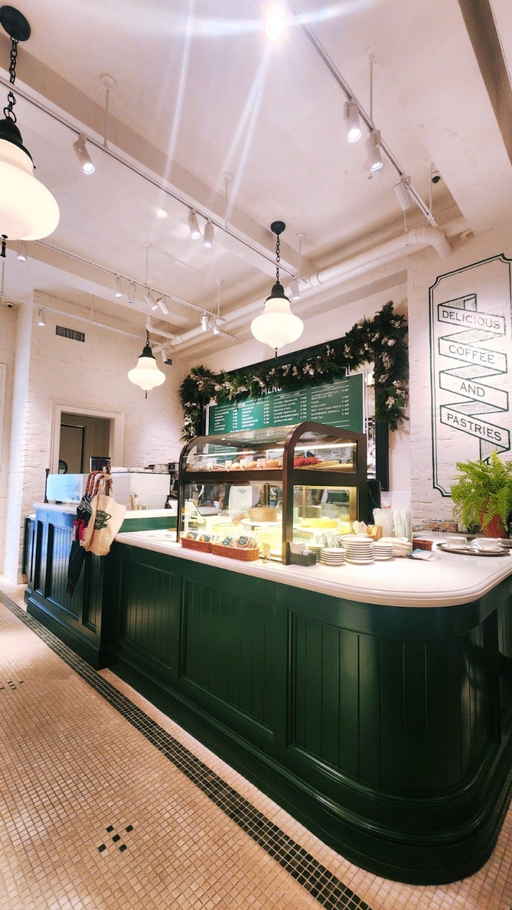  오사카 랄프스 커피 신사이바시점(Ralph's Coffee Shinsaibashi)
