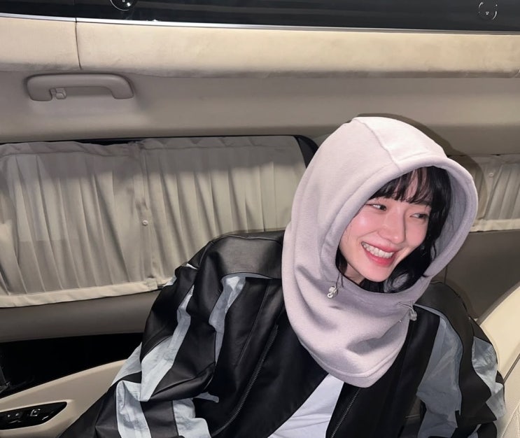  겨울 유행하는 패션으로 손꼽히는 여성 모자 종류에서 인기 브랜드 스노우피크 여자 바라클라바 코디 추천 w. 박규영