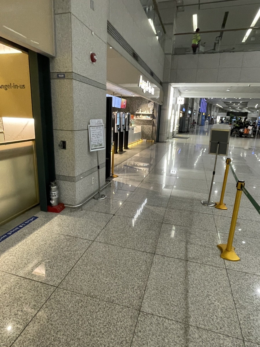 엔제리너스 인천공항 T1 1F점 사진 3