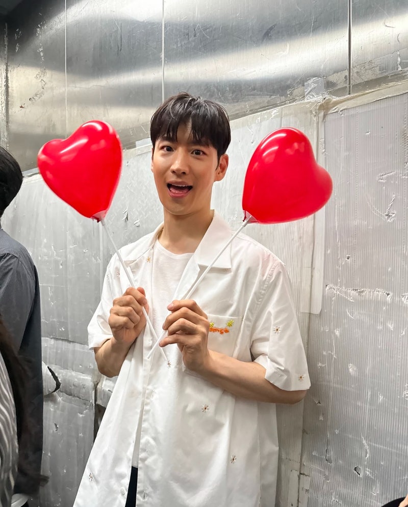 What are Lee Je-hoon's Agency and MBTI?
