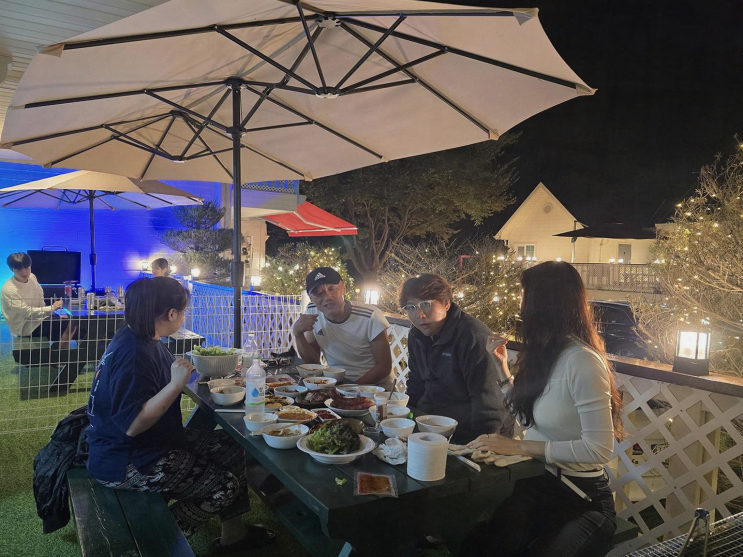  [여행리뷰] 가평 애견펜션 해피스데이, 아름다운 노을과 따뜻한 객실이 인상적!