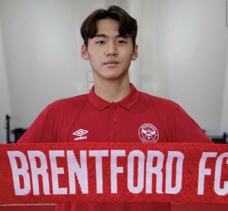 EPL 최연소 데뷔한 192cm 한국 축구 미래 유망 센터백 '김지수(Kim Jisoo)' 프로필