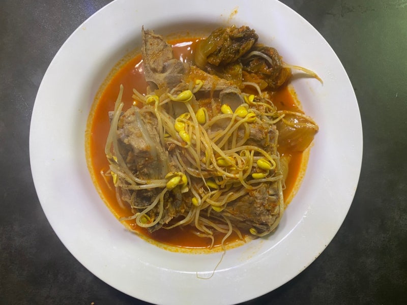 등뼈 김치찜 레시피 (등뼈 김치찜, 백종원 등뼈 김치찜 만들기, 류수영 등뼈 김치찜, 겨울철 ....