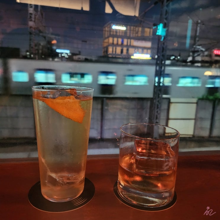  내돈내산 [숙명여대] 디거이즈디깅 - 전철이 보이는 위스키바