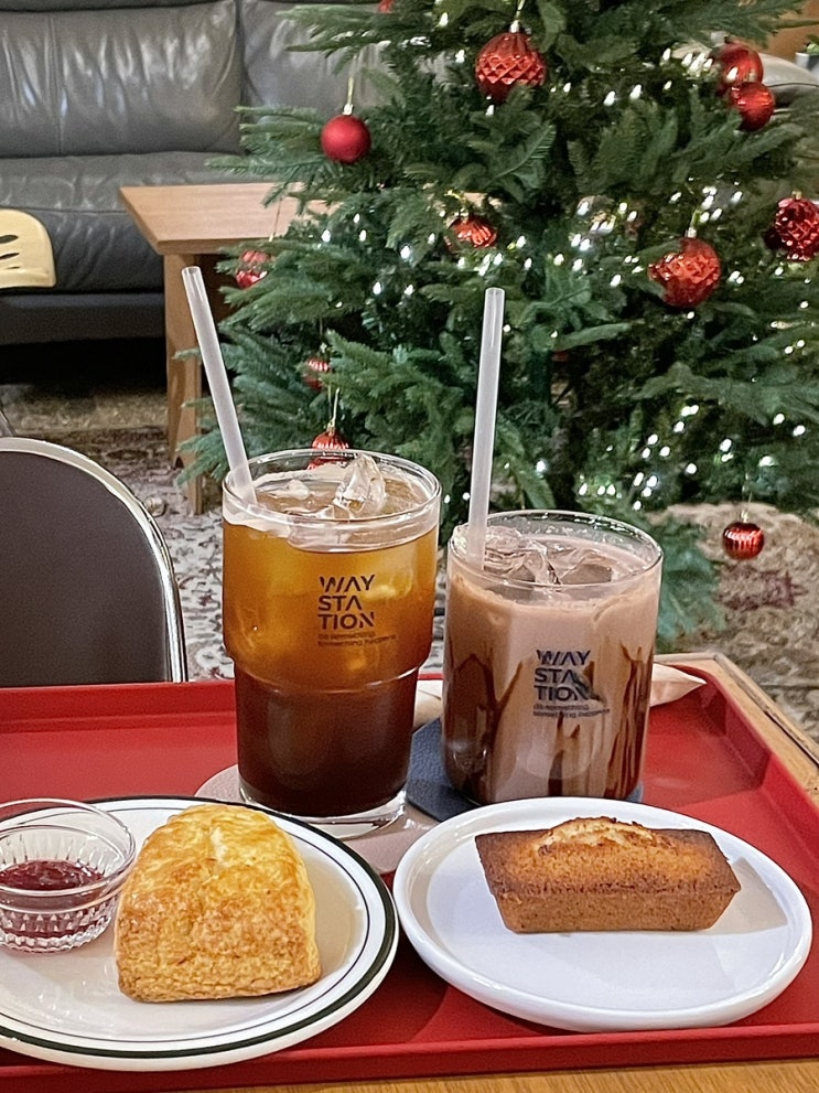  태릉입구역 소품샵 카페 웨이스테이션