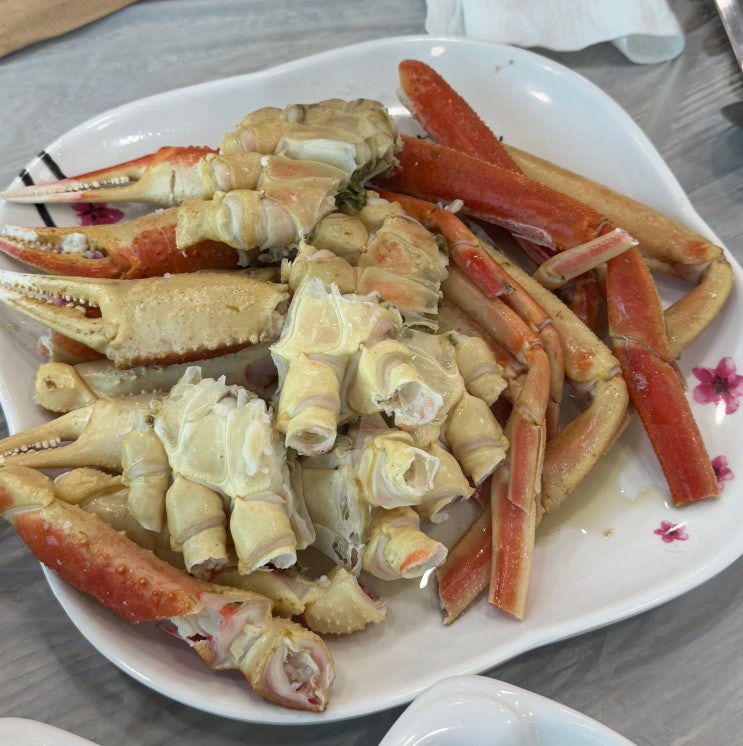  대게 맛집은 여기!!! 한겨울 속살 꽉 찬 영덕대게 삼천포대게도매직판장