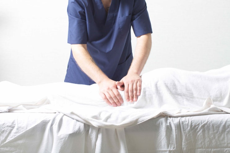 “도수치료 너무 받아서?” 국민 70% 가입 실손보험료 오르는 이유 봤더니 “도수치료 너무 받아서?” 국민 70% 가입 실손보험료 오르는 이유 봤더니