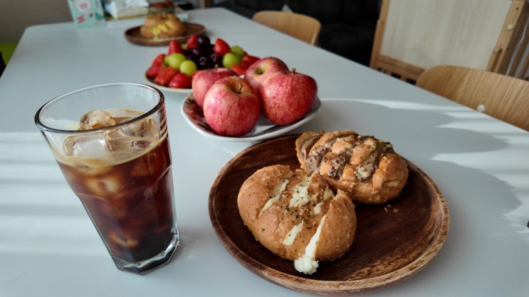  괜히 줄 서는 게 아닌 단양 구경시장 단양 마늘빵 유명 맛집 단빵제빵소