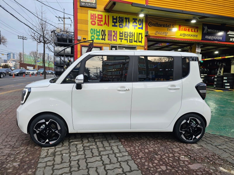 레이 EV 14인치 휠 대품후 16인치 휠 장착해봤습니다^^