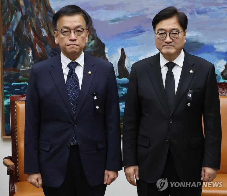 <b>최상목 권한대행</b>, 우원식 국회의장과 긴급 만남…정국 현안도... 