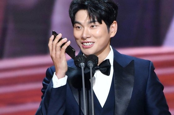 시상식을 헐리우드로 만든 <b>이이경</b>의 <b>전여친</b> 언급 레전드... 