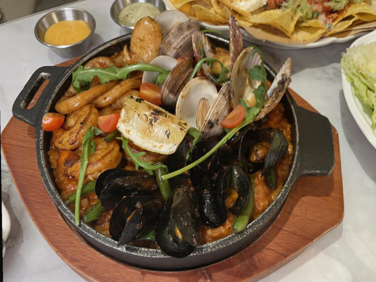  송파동 피자 맛집, 연말 모임에 딱 맞는 카라즈 스퀘어