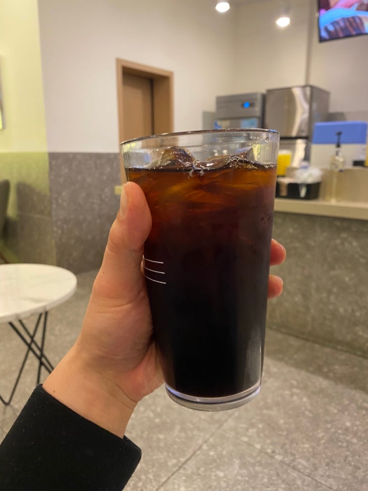  빽다방 신메뉴 터키시딜라이트초코 칼로리 가격 용량분석 바나나떡 멜론빵 푸딩멜론쉐이크 푸딩밀크쉐이크 빽다방푸딩음료 빽다방 튀르키예초코