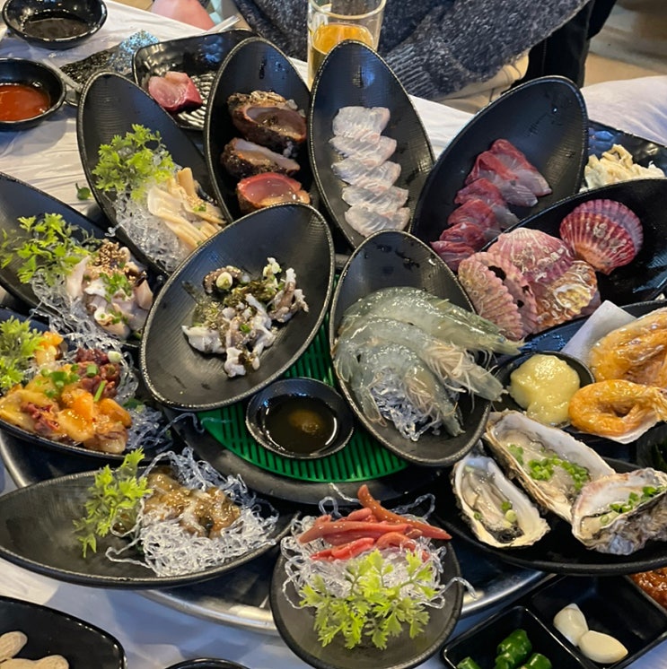  창원 봉곡동 재방문 맛집 어판장:방어,모듬해산물 신년 모임 장소