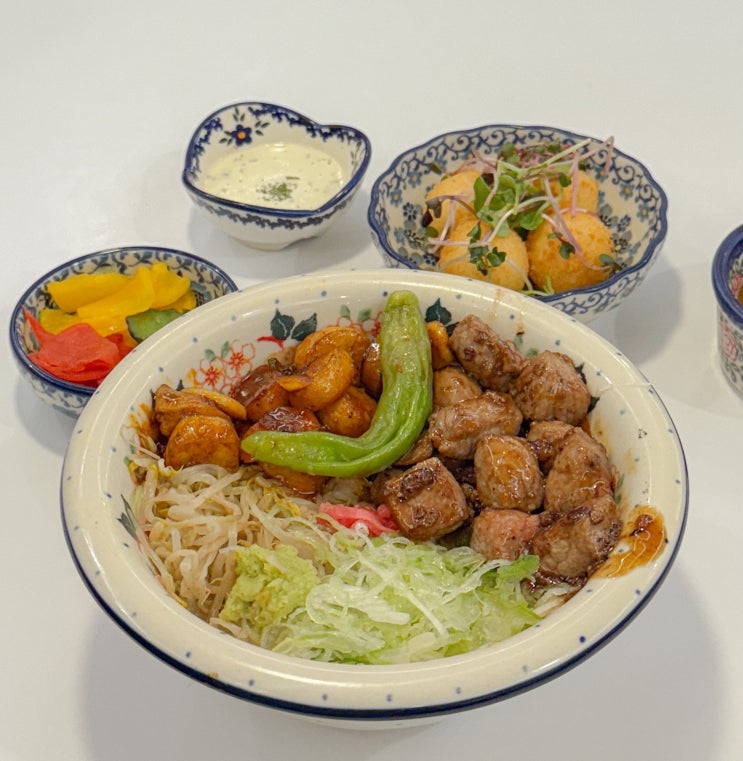  왕십리역 엔터식스 맛집 추천 미도인 가성비 좋은 스테이크 덮밥