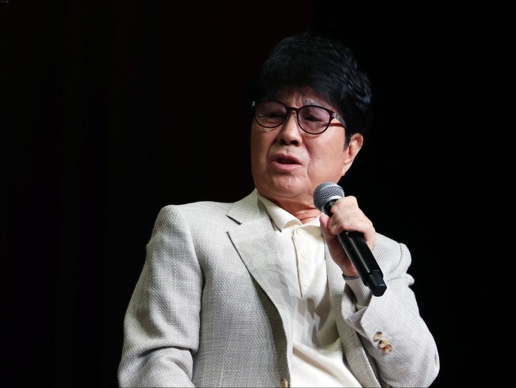 가왕 <b>조용필</b>도 애도 동참 가요계 덮친 <b>제주항공</b> 무안공항 <b>참사</b>... 
