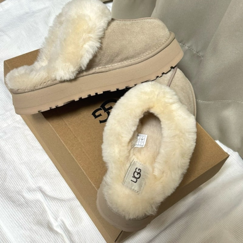 어그 디스케트 슬리퍼 샌드 UGG Disquette Slipper Sand