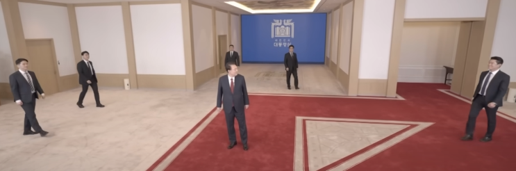 대한민국 역대 최초로 현직 <b>대통령 체포영장</b> 청구