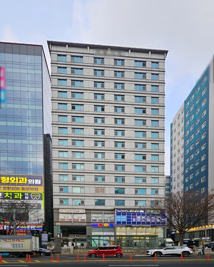  [145평] 성산동 홍대 대형 사무실 임대. 마포구청역 걸어서 30초, 올리브영 건물