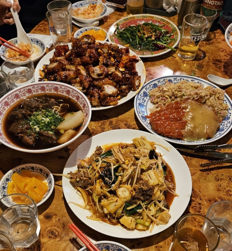  압구정로데오 맛집 단체모임 가능한 도산공원 중식당 해피벽돌푸드 압구정점