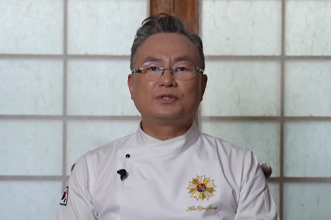 흑백요리사 <b>안유성</b>, 제주<b>공항</b> 여객기 참사 <b>유가족</b> 위해 김밥... 