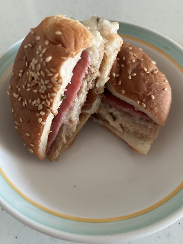 2분으로 즐기는 든든한 아침 한끼 <노브랜드 숯불갈비맛 버거> 리뷰