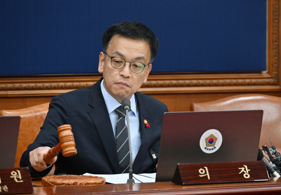 왜 <b>헌법재판관</b> 3인 중 여야 각 1인, 총 2인만 <b>임명</b>하는 절묘한... 