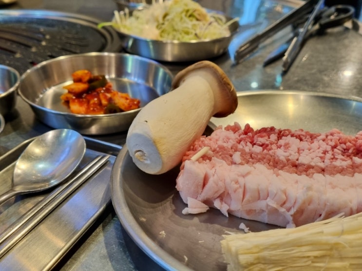  제주 노형동 맛집 선영이네고기집 꽃삼겹이 예술인 신제주 고기집