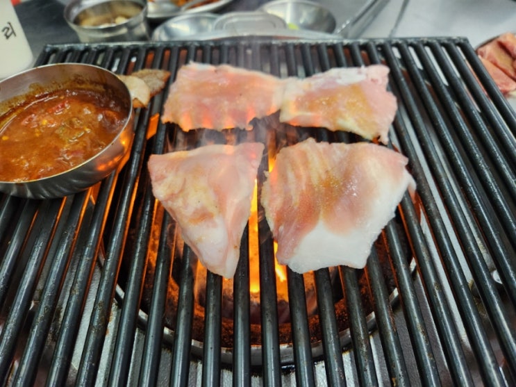 오소리 아니죠?! 모서리 아닙니다! 천호역 고기집 천호 모소리! 오소리 아니죠?! 모서리 아닙니다! 천호역 고기집 천호 모소리!