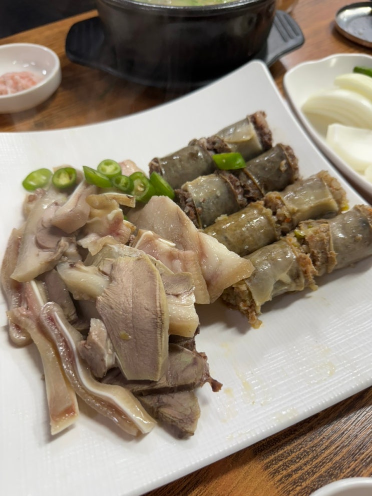  [약산순대국] 여의도 순대국 맛집 보통 특 양비교 모둠순대 접시순대 후기