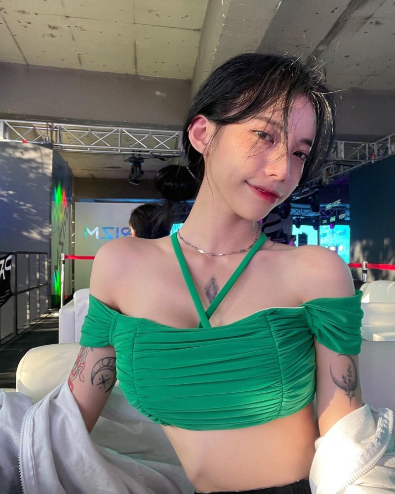 나는미도 성형 리플 유튜버 모델 몸매 98년생 뱀상 미인 사복 패션 인스타 : 네이버 블로그