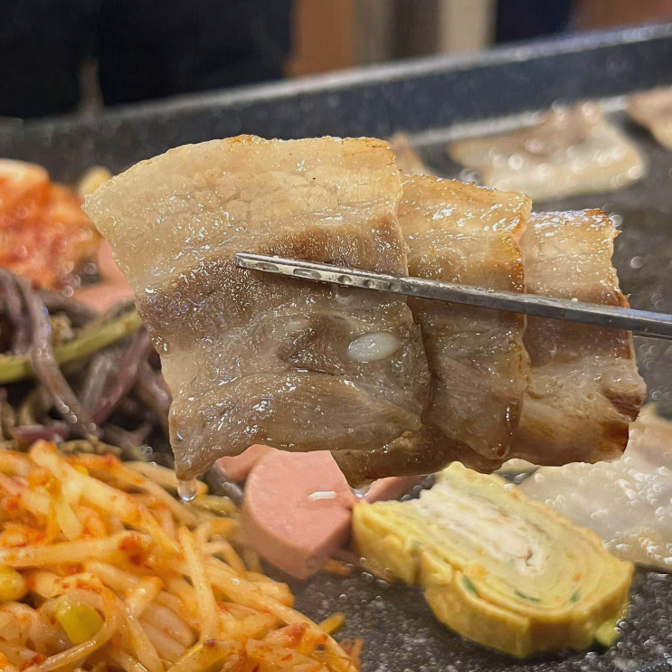  사랑하는 친구들과 함께 하는 성산구 상남동 고기집 울타리집
