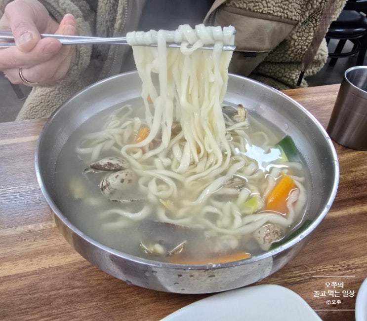  [김포 아라뱃길 맛집] 뽕나무 칼국수 / 닭칼국수+보리밥, 바지락칼국수+보리밥 추천