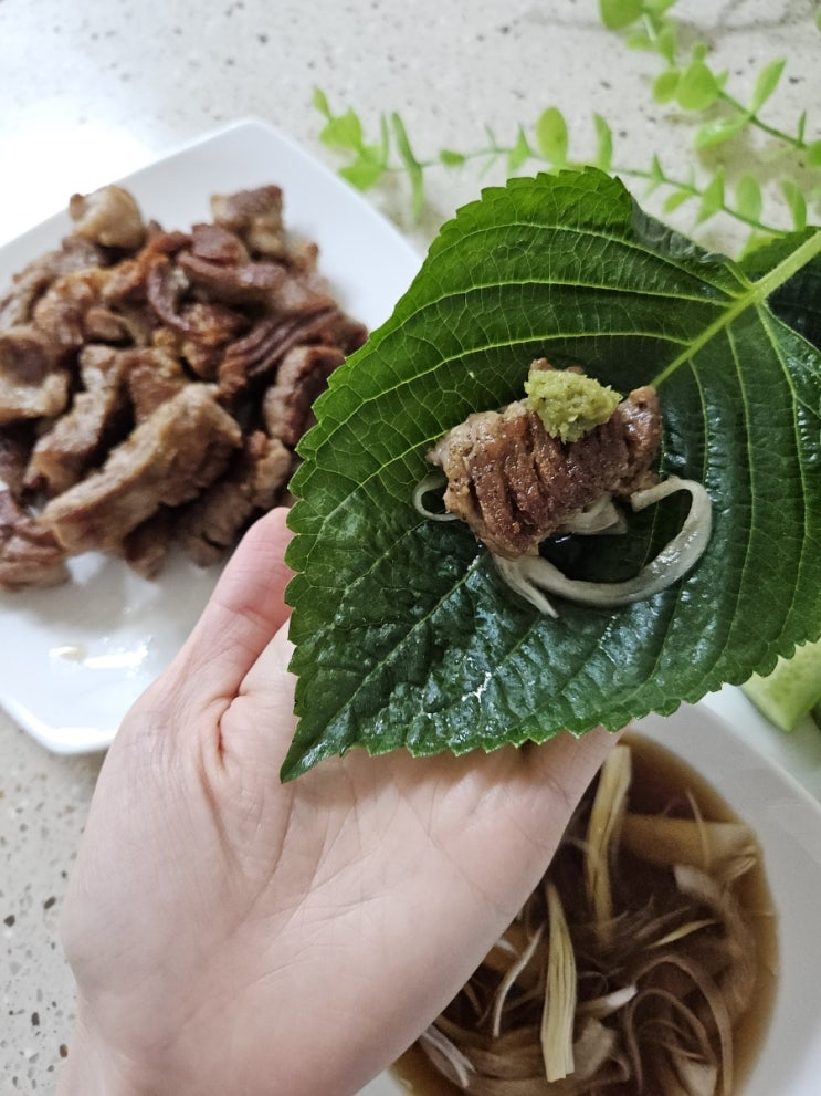  [주미트 한돈 칼집목살] 부드럽게 구워져 더욱 맛이 좋은 돼지목살