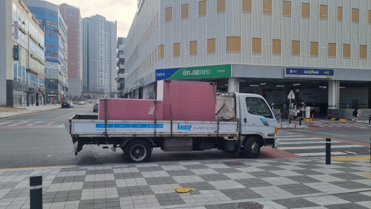  울산 학원 인테리어 현장 스토리 – 채움디자인 준불연 경량칸막이 공사 진행중!