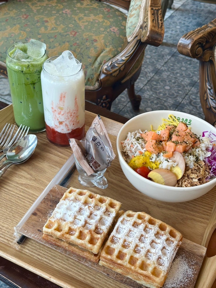 인천논현 맛집 [읍천리382 인천논현점] 딸기밭라떼 제주말차라떼 추천