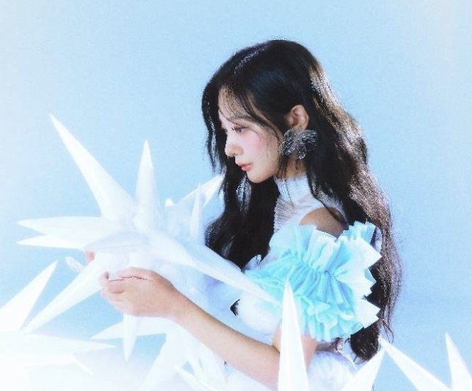  볼빨간사춘기(안지영), 10년 만에 쇼파르엔터테인먼트와 이별 - 전속계약 종료 / 아르테미스(ARTMS)는 모드하우스와 재계약 - 만료시기 보다 이른시기에 재계약 진행
